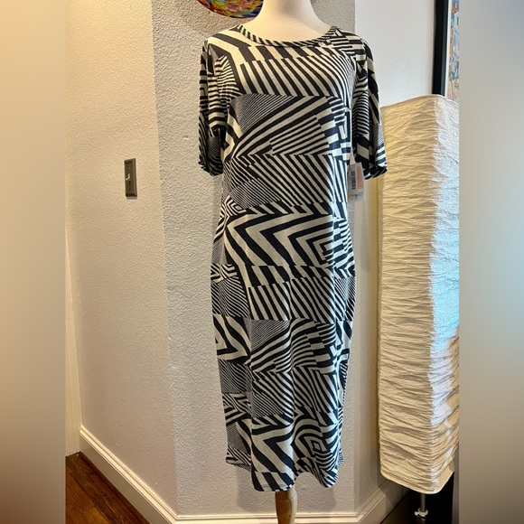 Lularoe Julia Dress - Picture 1 of 5